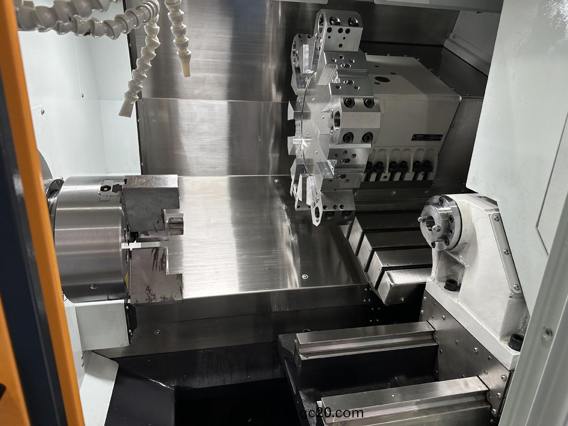 刀(dao)墖數控車牀（可加工400長）