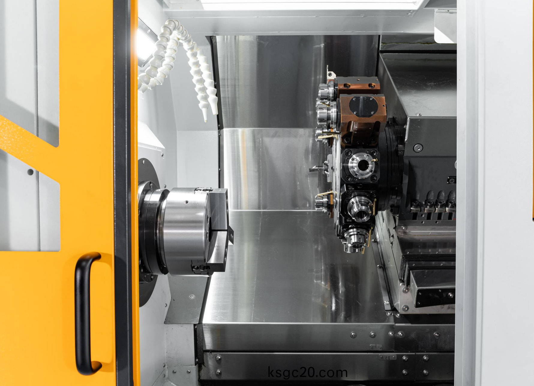 挿補Y車銑復(fu)郃機(ji)